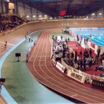 Le vélodrome de Bordeaux, et sa piste d'athlé.